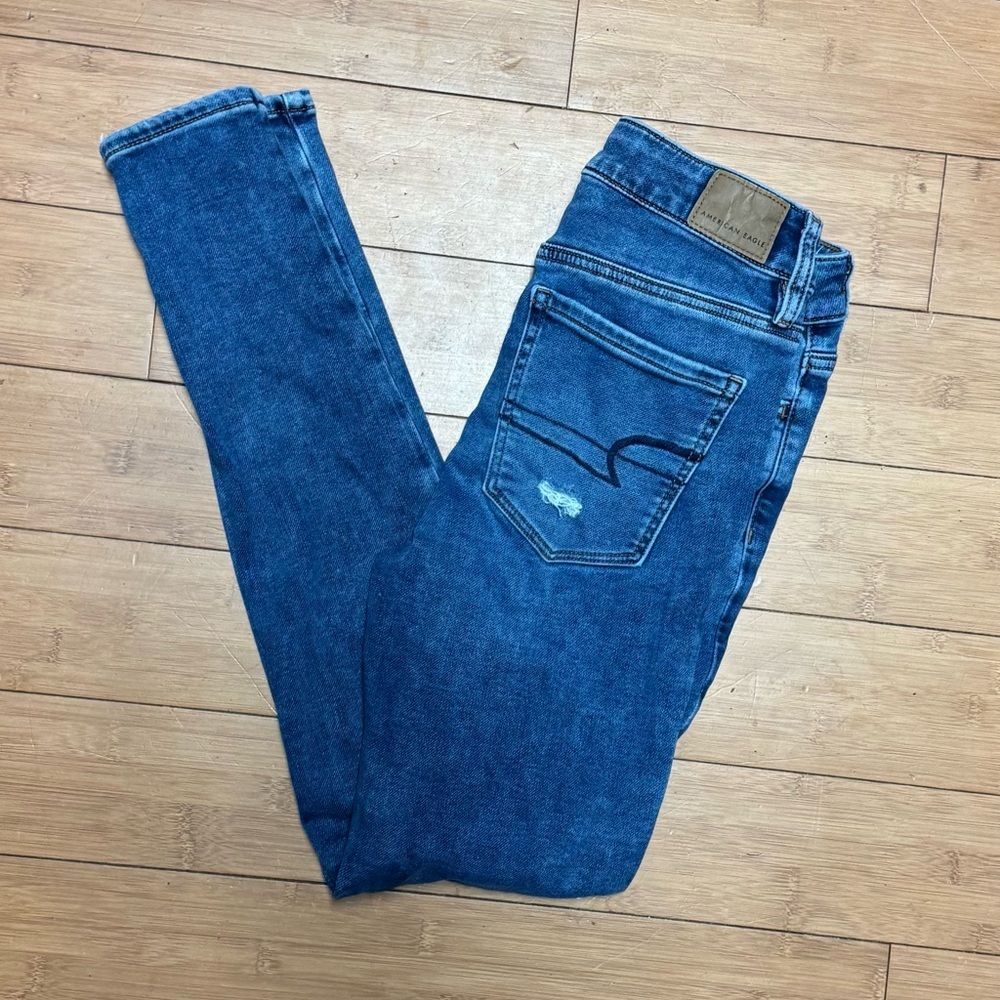 American Eagle Outfitters Women's Distressed Blue Skinny Jeans - Picture 6 of 6